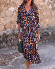 Anahí™ Vestido Fluido de Cuello en V con Estampado Retro
