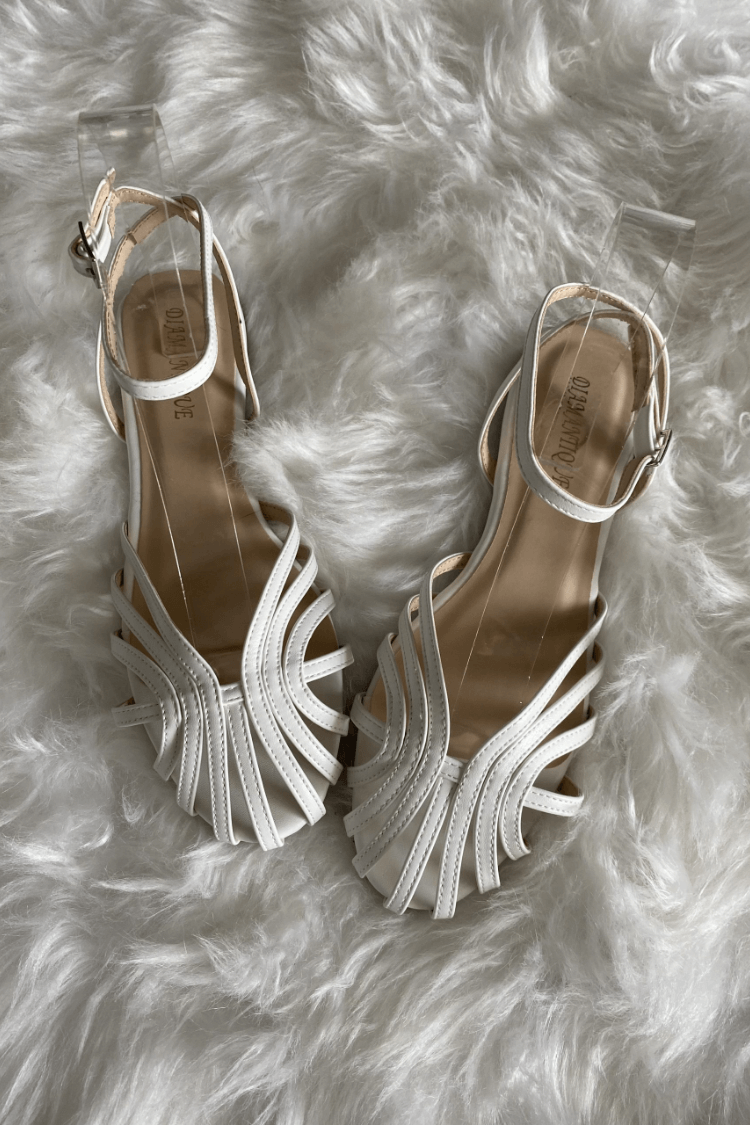 Nieves | Sandalias Doradas con Joyería