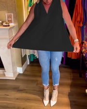 Susana™ Blusa sin Mangas con Volantes y Cuello Solapa
