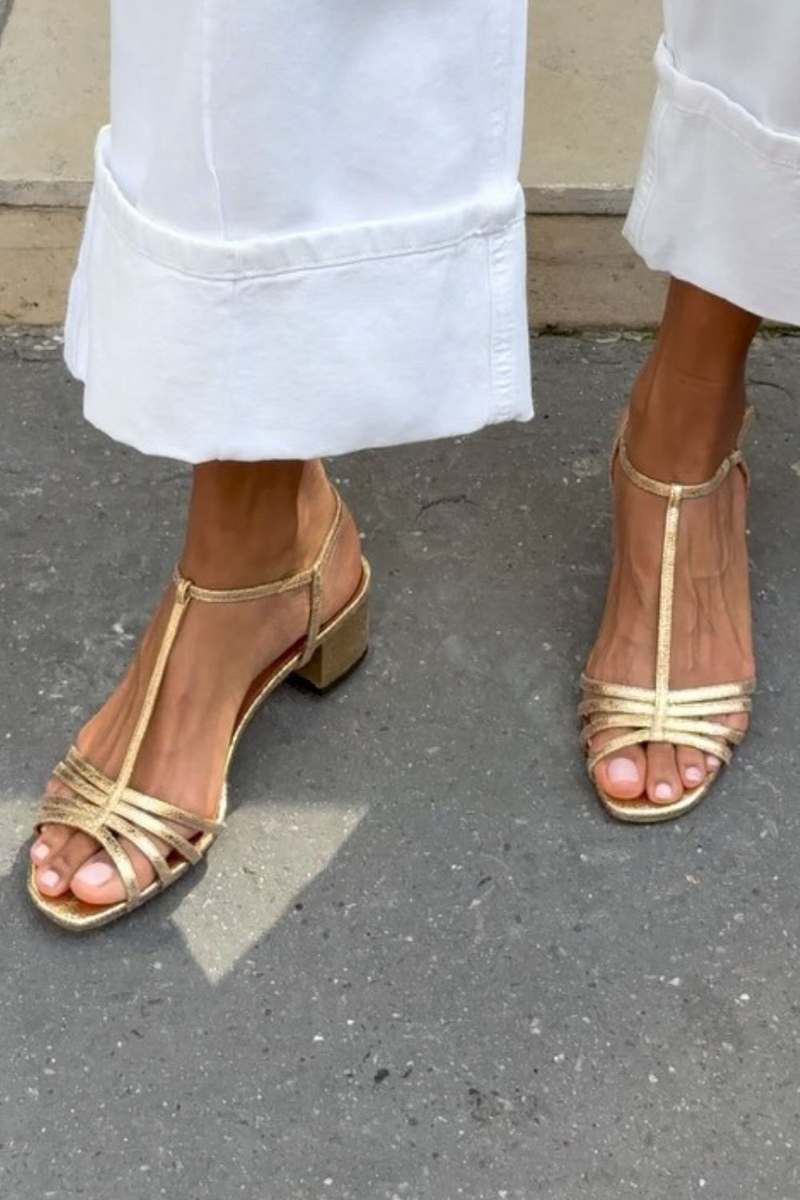 Genara | Sandalias Doradas Elegancia Diaria