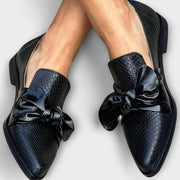 Claudia™ | Mocasín con Moño