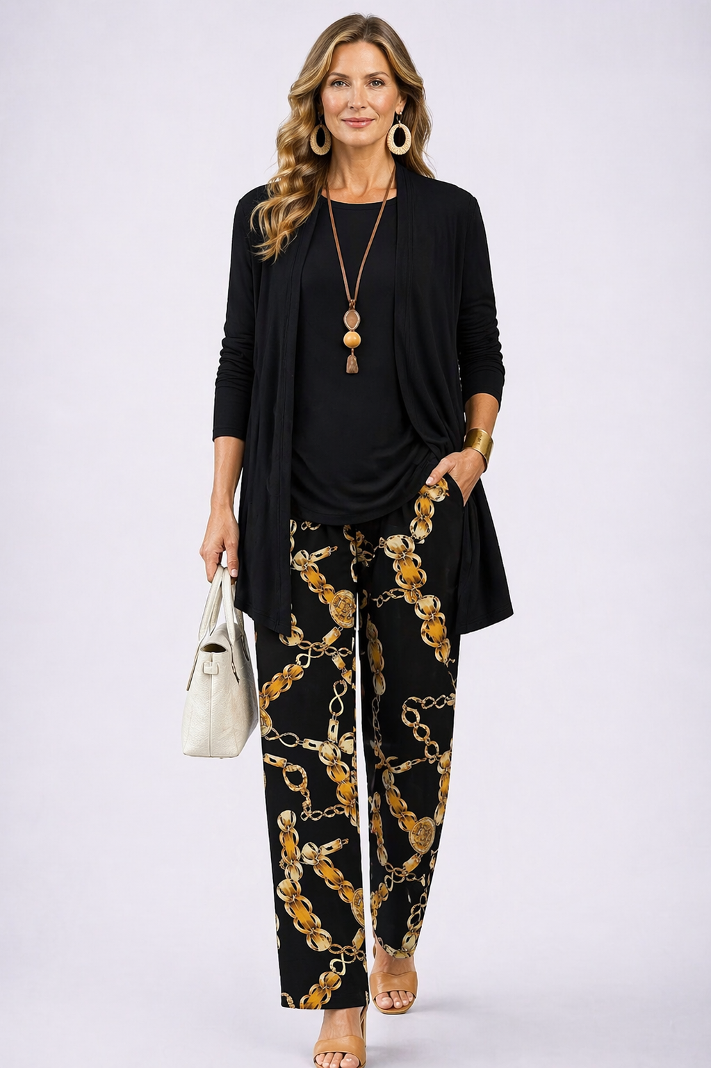 Conjunto de Tres Piezas · Negro y Dorado