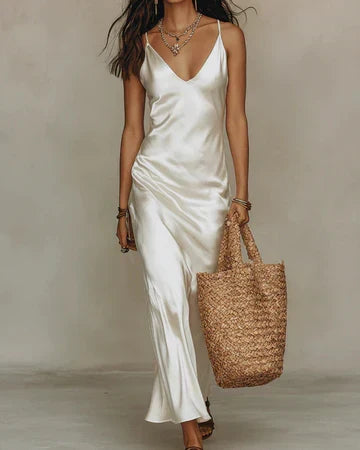 Marlene™ Conjunto Midi de Satín con Suéter de Punto Elegante