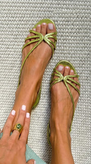 Domitiliana | Sandalias Doradas Elegancia de Verano