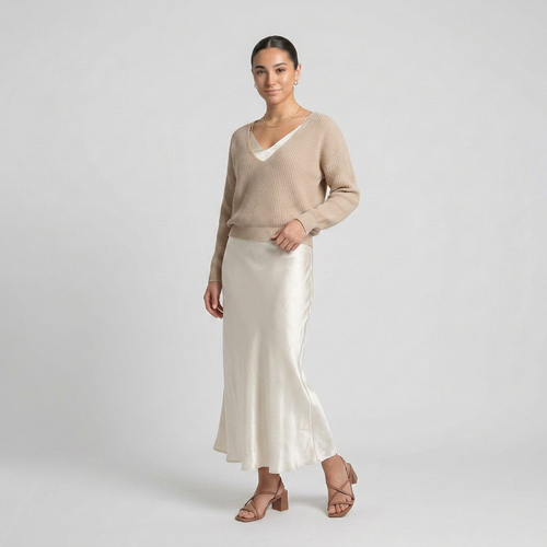 Belinda™ Conjunto Midi de Satín con Suéter de Punto Elegante